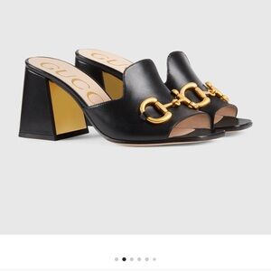 Gucci Nero Women’s Slide Sandal with Horsebit. Color is black and Size 39 / 9.